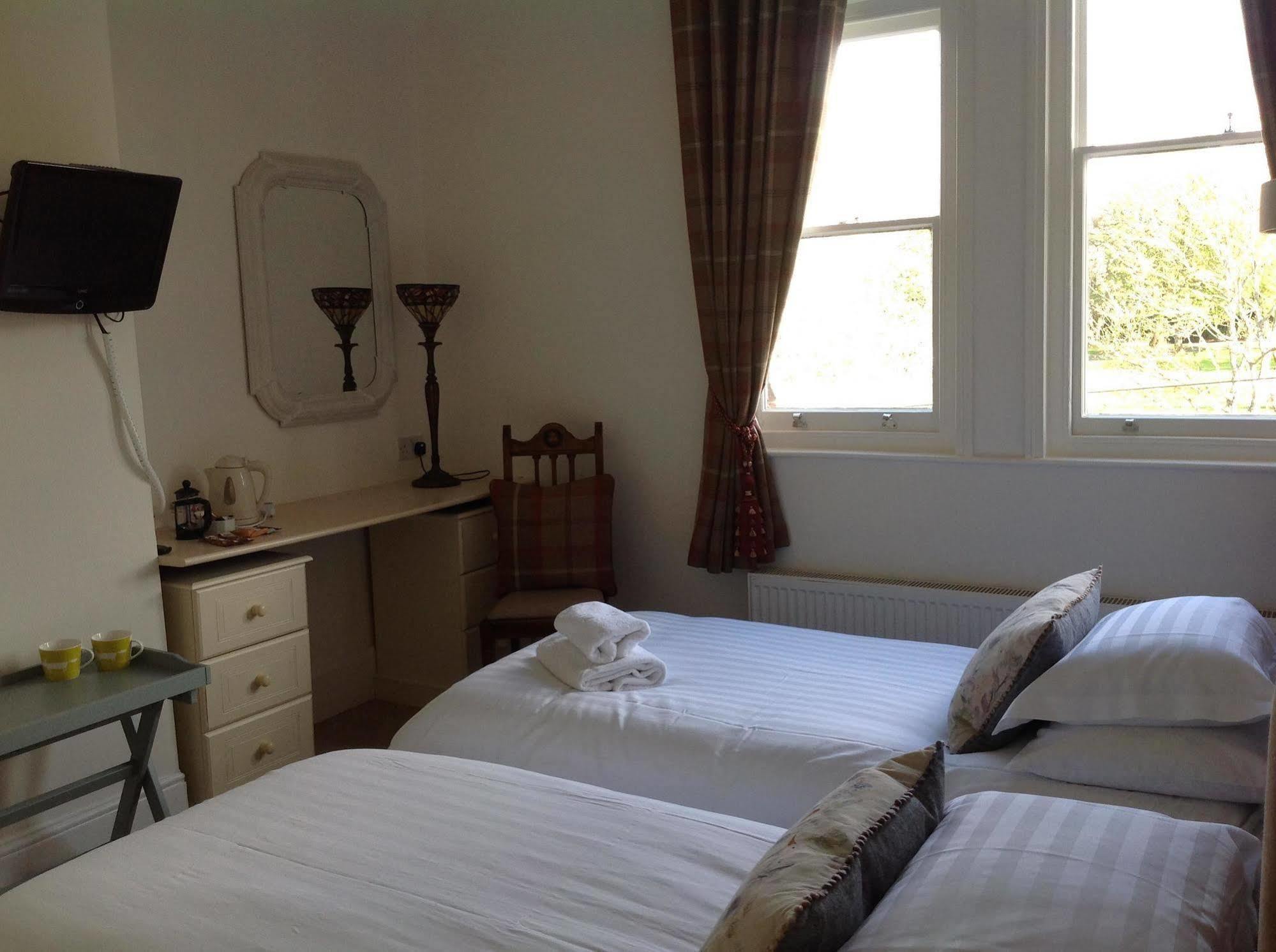 Woodbine City Rooms เอ็กซิเตอร์ ภายนอก รูปภาพ