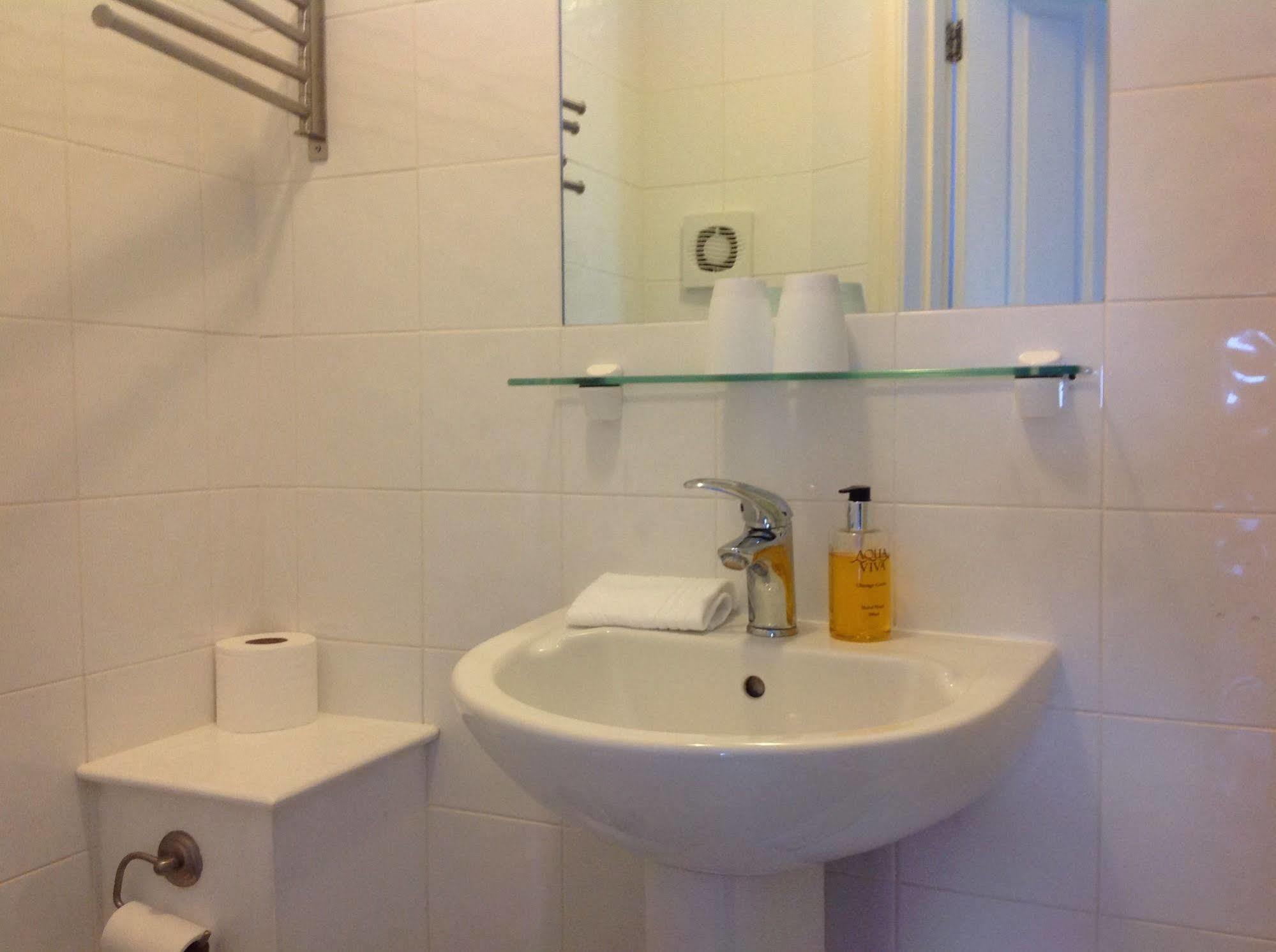 Woodbine City Rooms เอ็กซิเตอร์ ภายนอก รูปภาพ